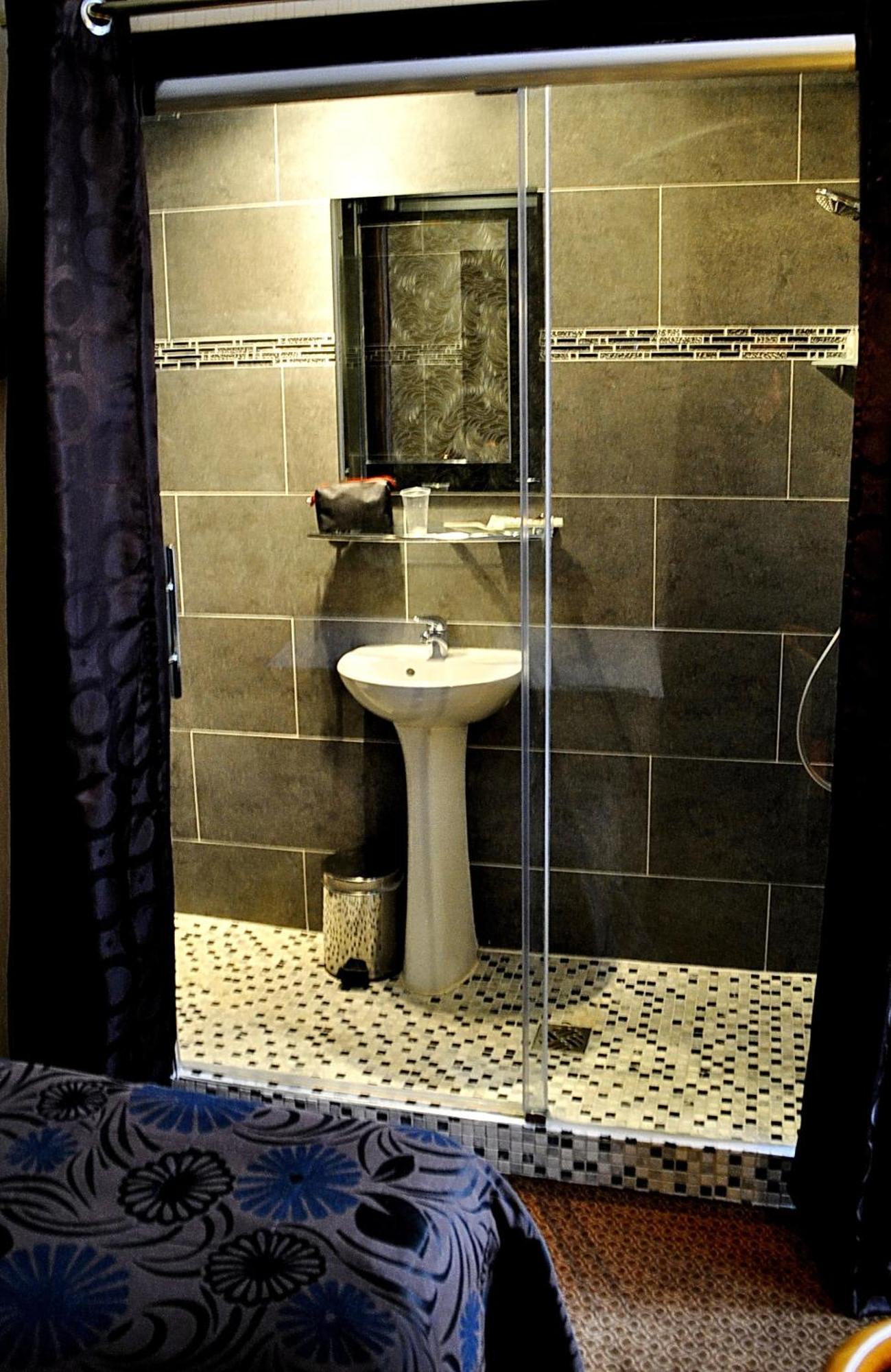 Des Buttes Chaumont Hotel 2*