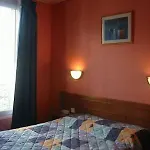 Des Buttes Chaumont Hotel 2*