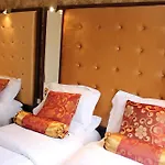 Des Buttes Chaumont Hotel Paris