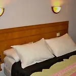 Hotel Des Buttes Chaumont Paris