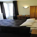 Des Buttes Chaumont Hotel 2*