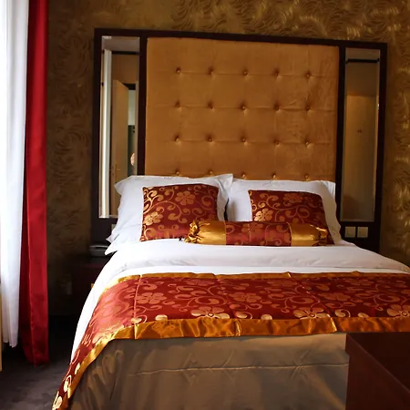 Hotel Des Buttes Chaumont Parigi