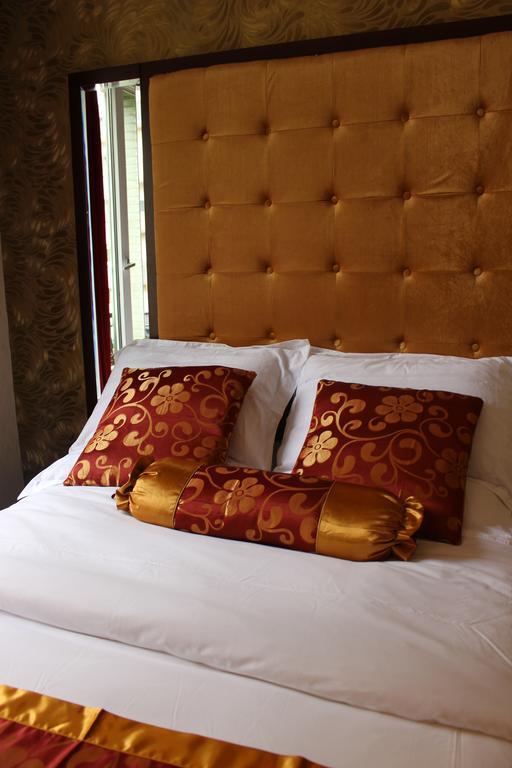 Des Buttes Chaumont Hotel Parigi