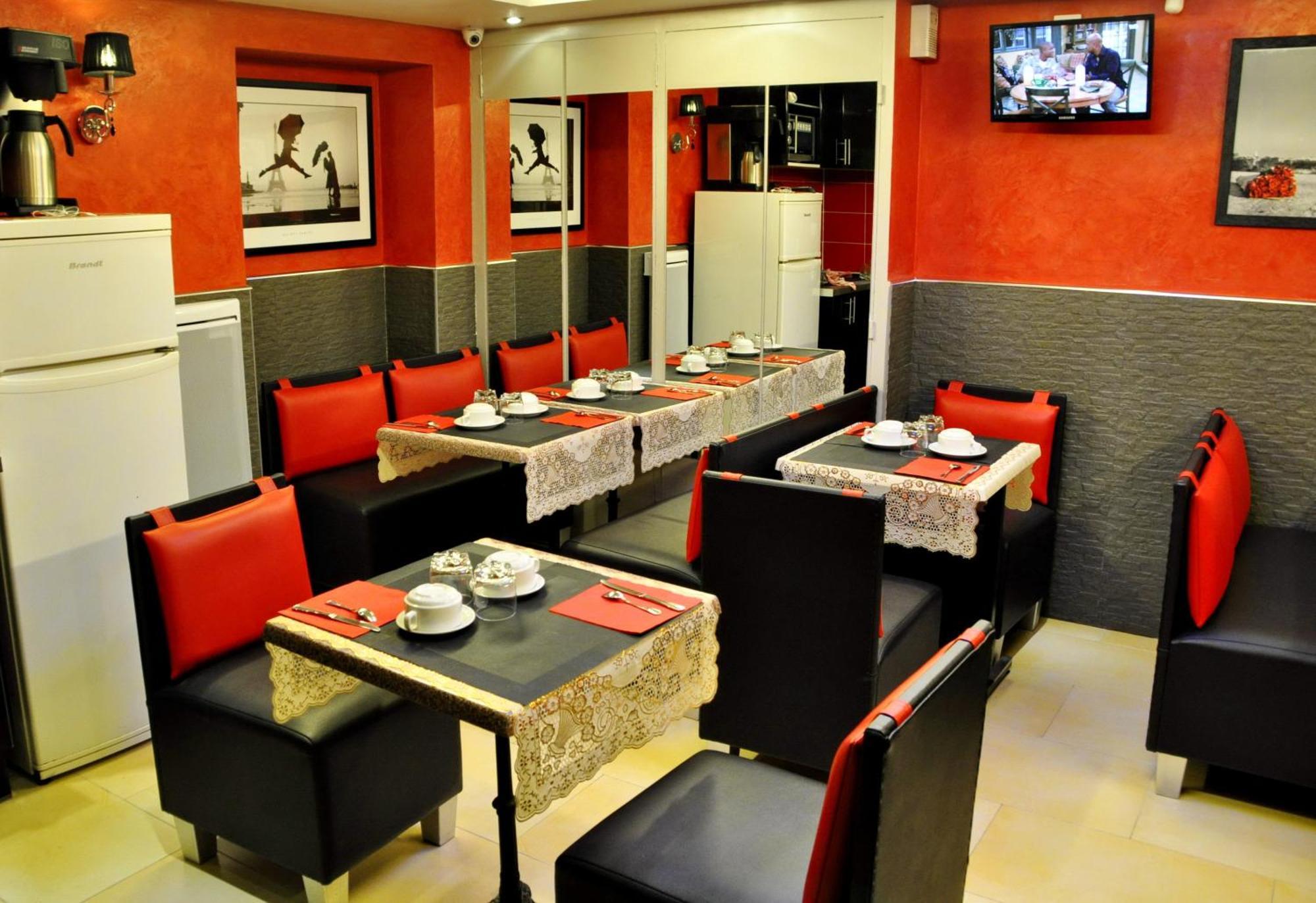 Des Buttes Chaumont Hotel 2*