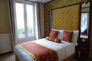 Hotel Des Buttes Chaumont Parigi
