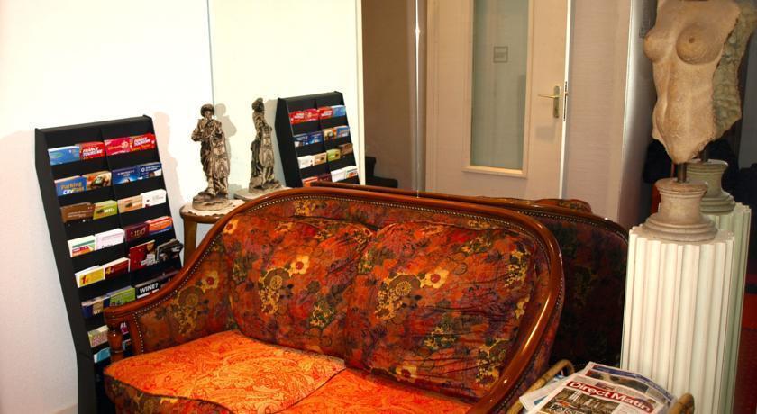 Des Buttes Chaumont Hotel 2*