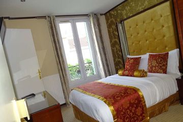 Hotel Des Buttes Chaumont 2*